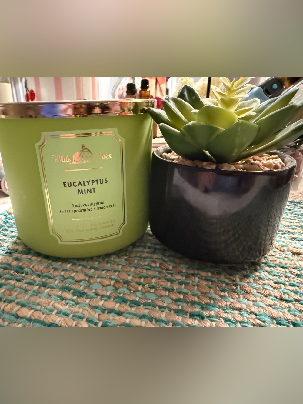 🍂NEW 🍁White Barn BATH & BODY WORKS Eucalyptus Mint Candle - Green
